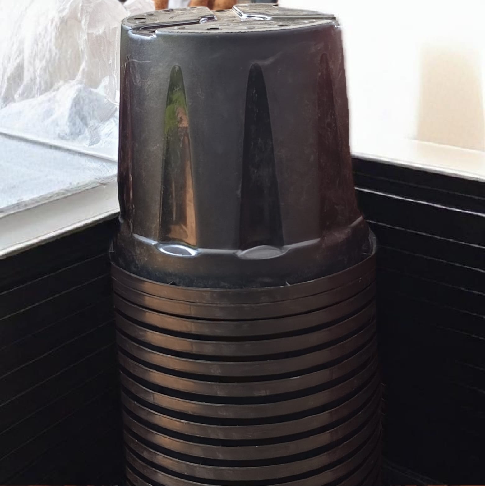 Plastic Pot - Black - 16 Inch